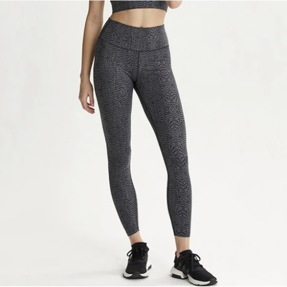 Varley High Rise Athletic Luna Soft Letelux Fabric Athleisure Workout Leggings - Picture 4 of 7
